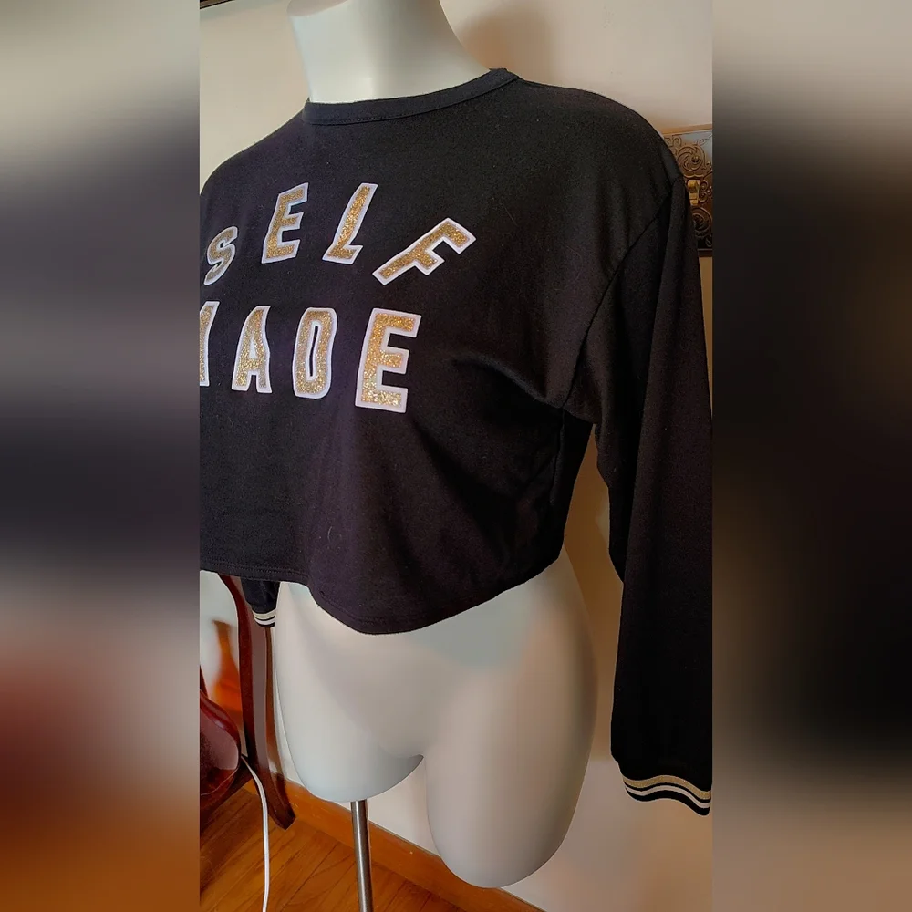 ✨ Papaya Black “SELF MADE” Crop Top ✨ - Picture 3 of 5